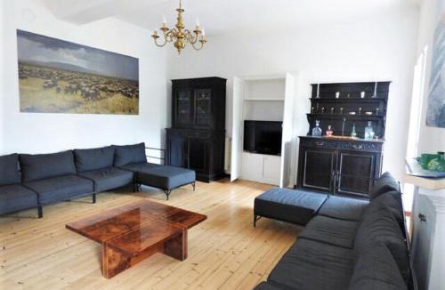 Castello House | Holiday Home near Lago Maggiore Pool