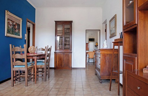 Laveno Mombello House | Holiday Home 'Pier' with Lake View, Wi-Fi and Air Conditioning