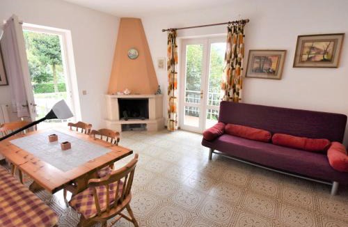 Vesta House | Holiday Home Villa Laura by Interhome