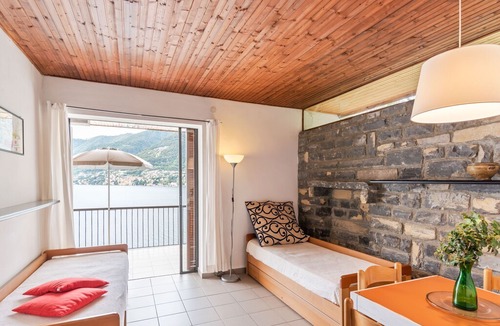Faggeto Lario Apartment | Holiday home with balcony, for 2-4 people, by lake Como near Pognana Lario
