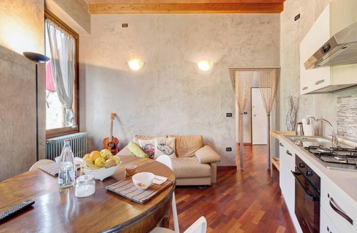 Sulzano House | Holiday Home 'Wakesurfhouse 2' with Lake View, Private Terrace and Wi-Fi