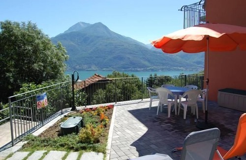 Pianello del Lario House | Holiday house Pianello del Lario for 1 - 7 persons with 3 bedrooms - Holiday home
