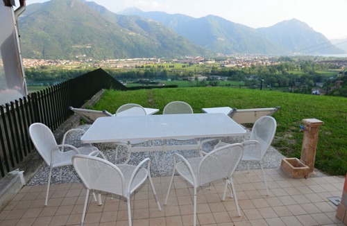 Rogno House | Holiday house terraced villa with large garden