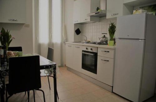 Cremnago Apartment | Home & Breakfast La Madonnina 013136-CNI-00001