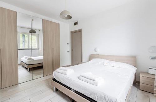 Rozzano Apartment | Homeby, Modern and spacious apartment with terrace