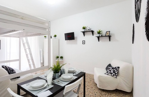 Zona Padova Apartment | HomeHotel - Anacreon 7
