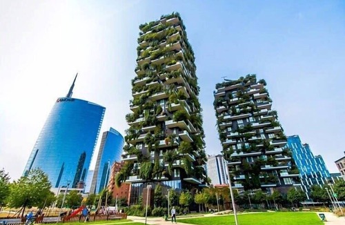 Zona Zara Apartment | HomeLovers Glamour Flat at Isola District Metro