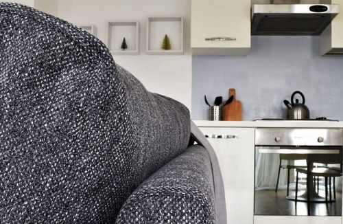 Villapizzone Apartment | HomeLovers White and Bright Studio Flat Portello Accursio Shopping District