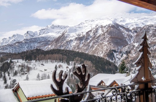 Campodolcino Apartment | Hotel Apartment "Residence Larice Bianco N2" with Shared Terrace & Wi-Fi