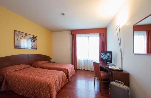 Azzano San Paolo Hotel | Hotel La Cascata