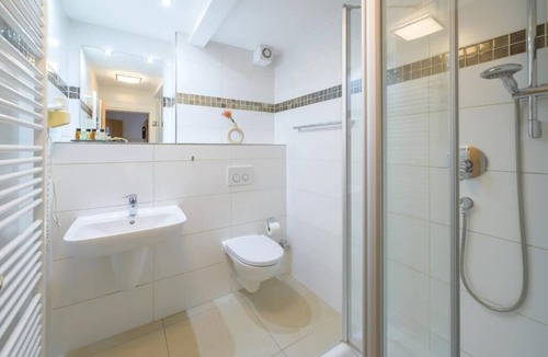 St. Paul House | Hotel Margit
