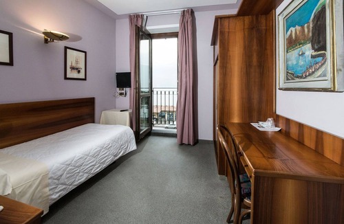 Lovere Old Town Hotel | Hotel Moderno