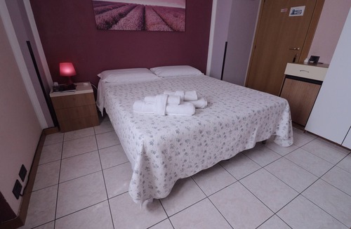 Merone Hotel | Hotel Pontenuovo