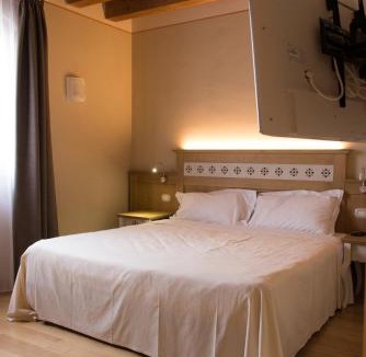 Cornegliano Laudense Hotel | Hotel Sesmones