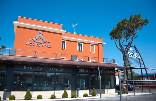 Zona III Marcigliana Hotel | Hotel Star