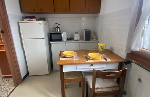 Lipomo House | House for 4 people, private parking for 2 cars, 5' by car from Como