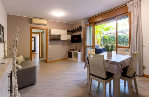 Trezzano sul Naviglio Apartment | House Garden Milano