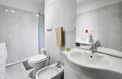 Porta Genova Apartment | House Naviglio Grande 15 minutes to duomo