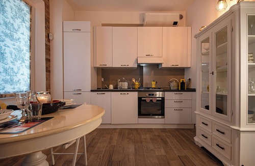 Certosa Apartment | Ideal Rent - Catullo 9