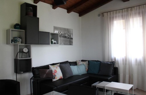 San Felice del Benaco Apartment | Il Balcone Fiorito sul Garda - Celeste Apartment