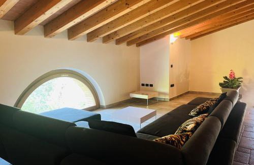 Castellaro Lagusello Cabin | Il borgo fra i laghi