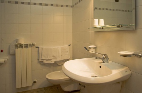 Porto Ceresio Hotel | Il Canneto