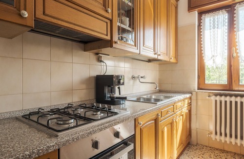 Sarnico Apartment | Il Cerro - Sarnico - Three Bedroom Apartment, Sleeps 5