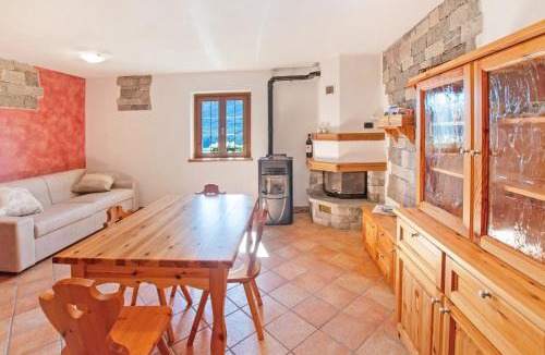 Verceia House | Il ciliegio sul lago