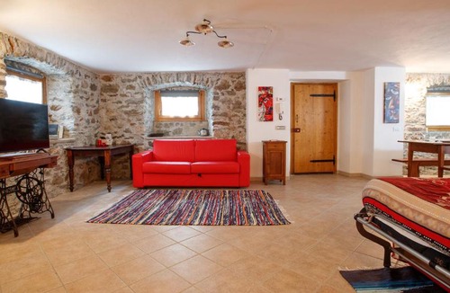 Villa di Tirano Apartment | IL COMO' DELLA CIVETTA - Taverna “La Fenice”