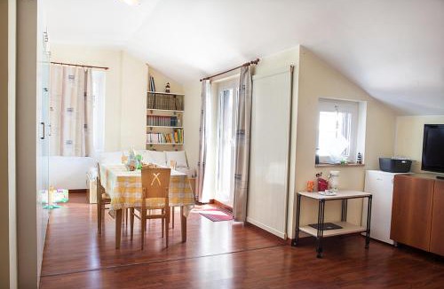 Fino Mornasco Bed & Breakfast | il faro di Manuela