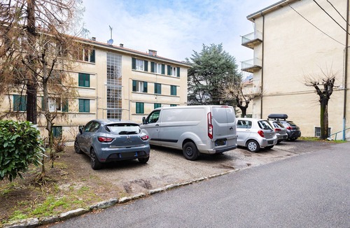 Como Apartment | [Il Giglio] - 10 Minutes from the Duomo, Free Parking