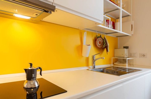Milan Apartment | In Milan and yet at home: The Yellow House studio!