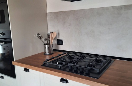 Sesto Calende Apartment | In pieno centro con grande cucina con tutti i confort e 2 camere da letto