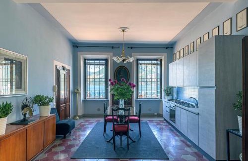 Marone House | In Riva al Lago di Iseo Residenza LOFT