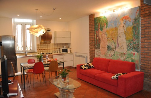 Mapello Apartment | INCANTEVOLE APPARTAMENTO LA SACRESTIA RICAVATO SUL RETRO DI UNA CHIESA