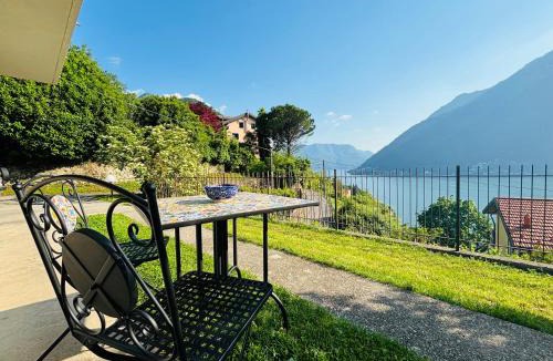 Nesso House | Incanto Nesso Parking and Lake View