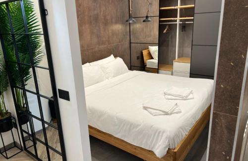NoLo Apartment | Industrial Design Luxury Studio in NoLo District