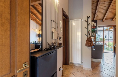 Somma Lombardo Apartment | INTERIOR 13 - Coffee, Wifi & 15 min to MXP - Cozy Apt with all the comforts