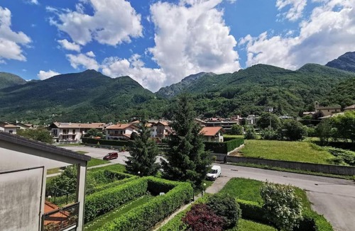 Introbio Apartment | [Introbio-Lecco] La casa di Lucy vista montagna