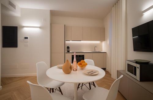 Iseo Apartment | ISEO LAKE - Free Wi-Fi and Private Parking Included
