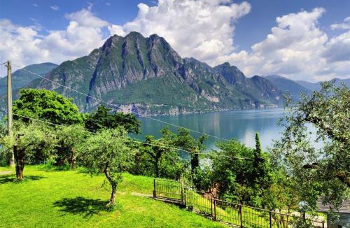 Riva di Solto Villa | IseoLakeRental - Villa Luna
