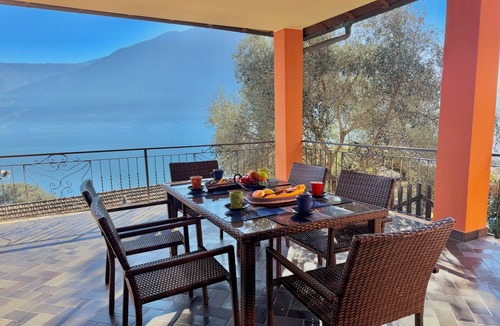Sala Comacina Apartment | Isola Vista - Terrazzo, Sala Comacina, Italy