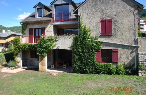 Ispagnac House | ISPAEVA