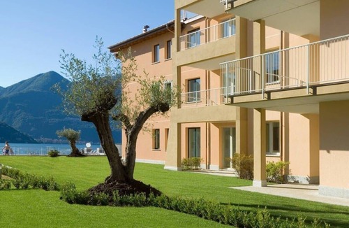 Maccagno Apartment | 2 bedroom Golfo Gabella apartment rental