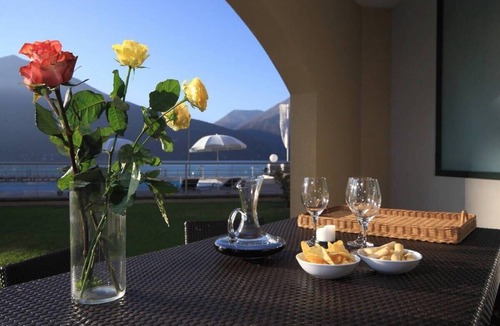 Maccagno Apartment | Maccagno apartment with pool and jacuzzi