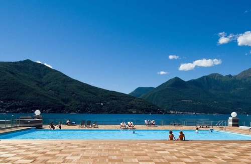 Maccagno Apartment | Lake Maggiore 3 bedroom apartment with pool