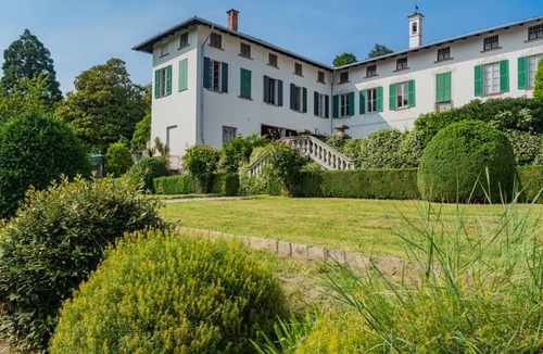 San Fermo della Battaglia Apartment | 350 m² Apartment ∙ 6 bedrooms ∙ 11 guests