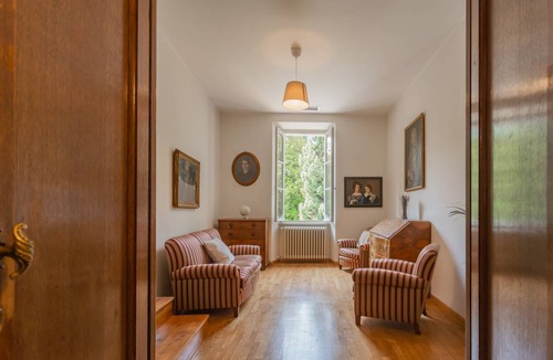 San Fermo della Battaglia Apartment | 350 m² Apartment ∙ 6 bedrooms ∙ 11 guests