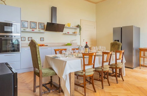 San Fermo della Battaglia Apartment | 175 m² Apartment ∙ 3 bedrooms ∙ 5 guests