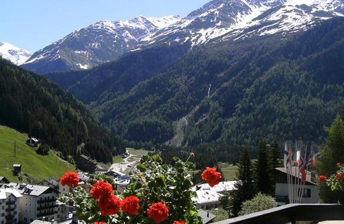 Santa Caterina Valfurva Apartment | 80 m² Serviced apartment ∙ 4 guests